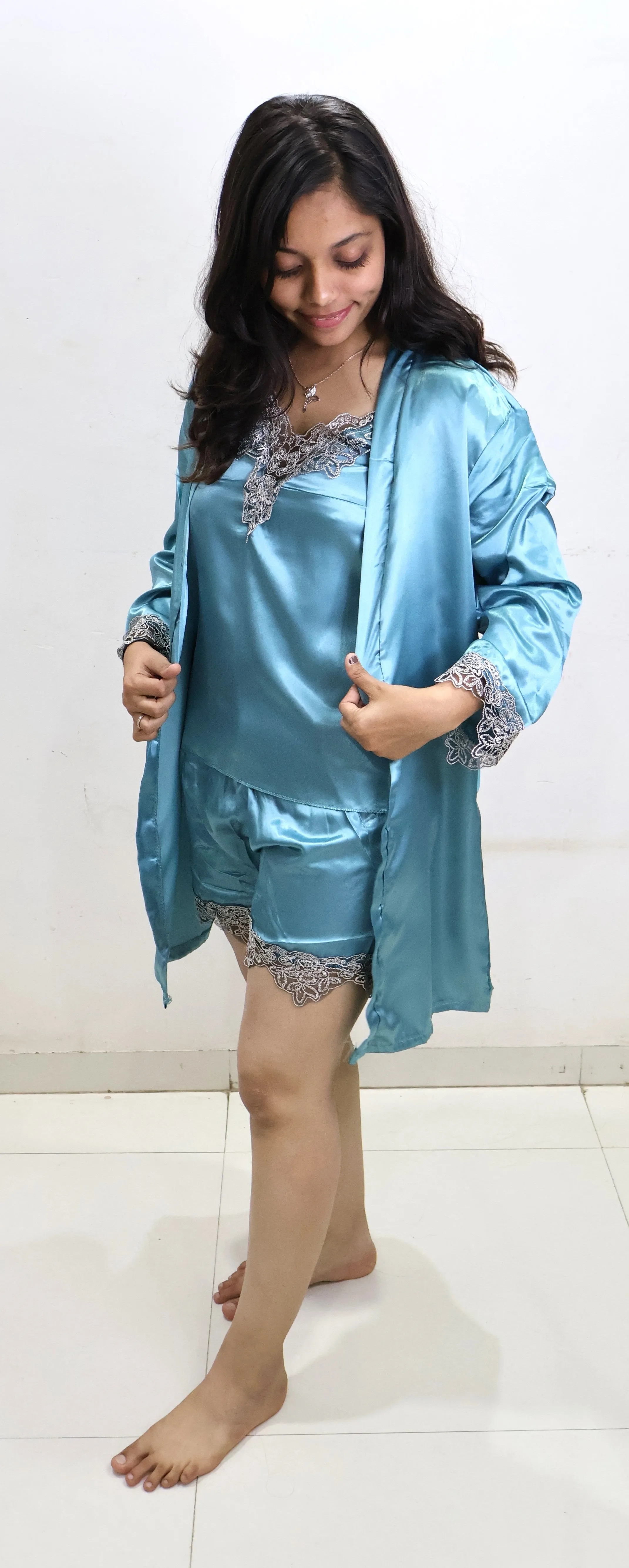 10062 - Silk Sleepwear Collection: 5-Piece Nightgown, Robe, Cami & Shorts Pajama Set for Women
