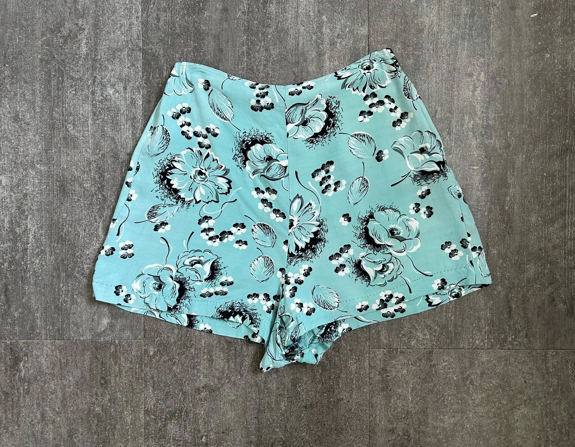 1930s 1940s playsuit set . vintage swimsuit . size xs