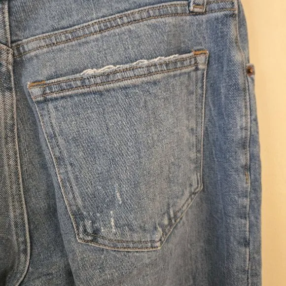 Abercrombie &amp; Fitch The 90's Straight Ultra High Rise Medium Wash Jeans Size 27