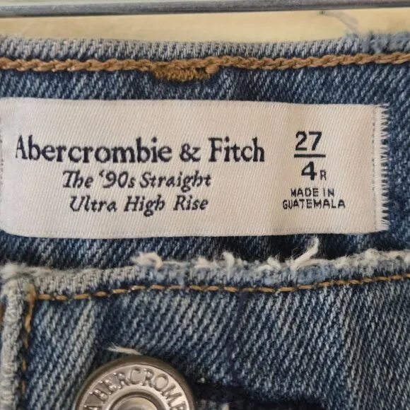 Abercrombie &amp; Fitch The 90's Straight Ultra High Rise Medium Wash Jeans Size 27