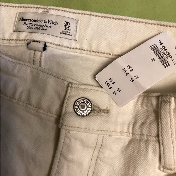 Abercrombie &amp;Fitch Ultra High rise Flare NWT Sz 30/10R