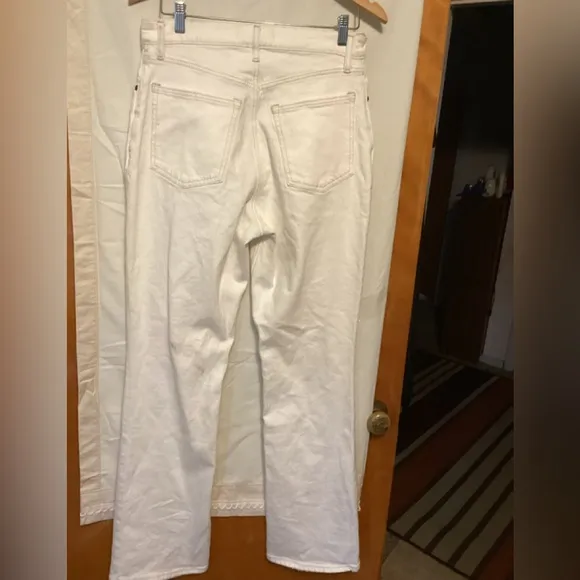Abercrombie &amp;Fitch Ultra High rise Flare NWT Sz 30/10R