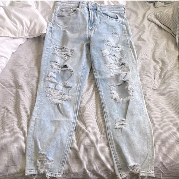 AE Stretch Mom Jean