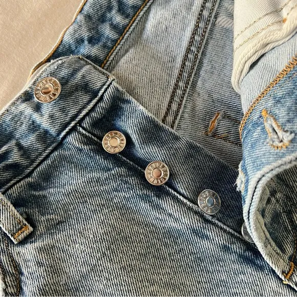 Agolde Parker Vintage Cut Off Shorts in Swapmeet