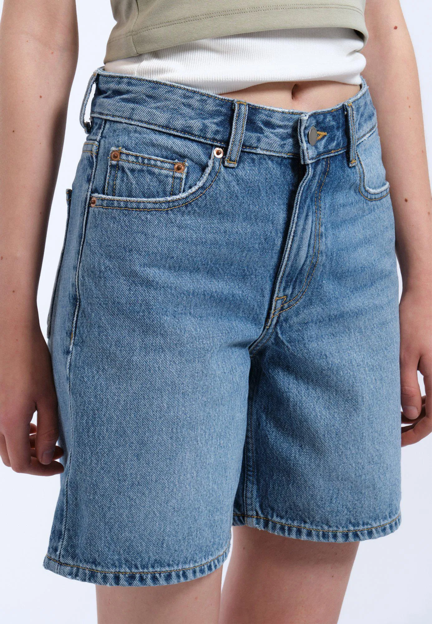 Arch Shorts - Bay Sky Used