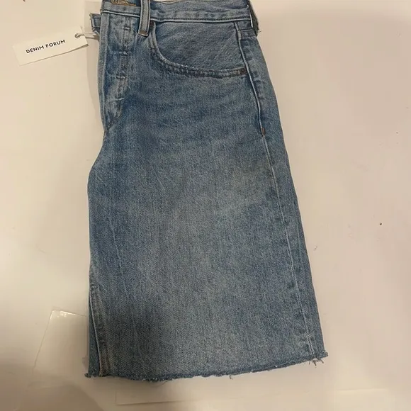 Aritizia NWT Loose Long Shorts