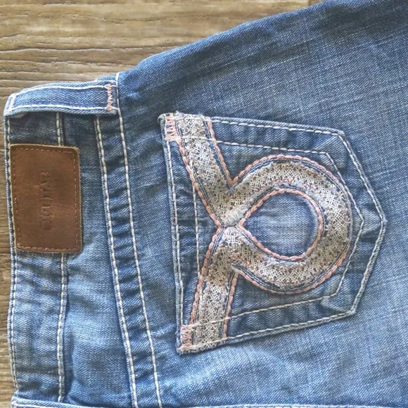 BIG STAR denim cut-off frayed distressed denim jean shorts sz 27 The Buckle EUC