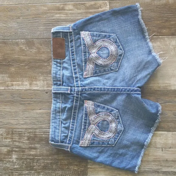 BIG STAR denim cut-off frayed distressed denim jean shorts sz 27 The Buckle EUC
