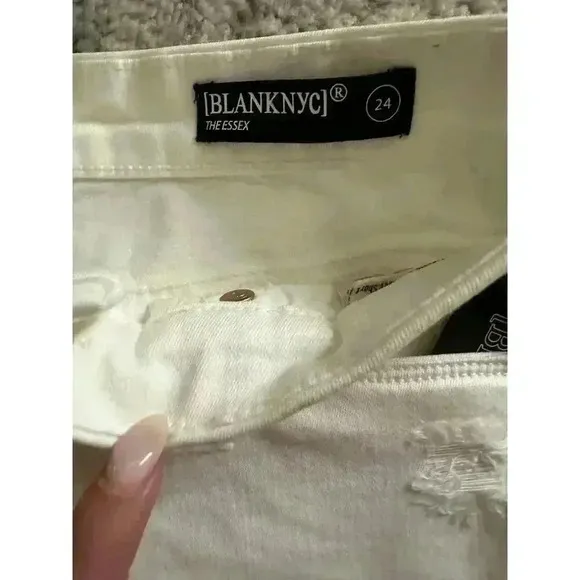 BLANK NYC ESSEX CUT OFF SHORTS- GREAT WHITE NEW NWT!