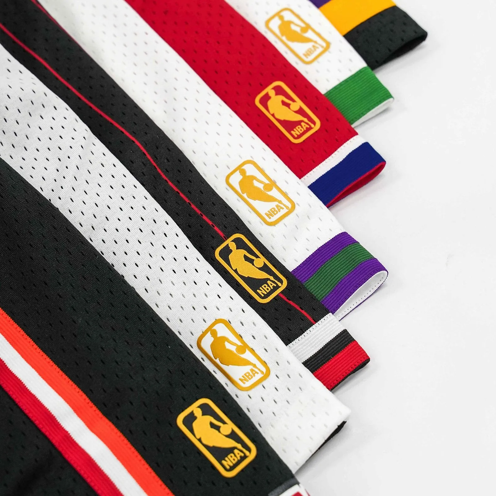 Chicago Bulls 96-97 HWC Swingman Shorts - Black