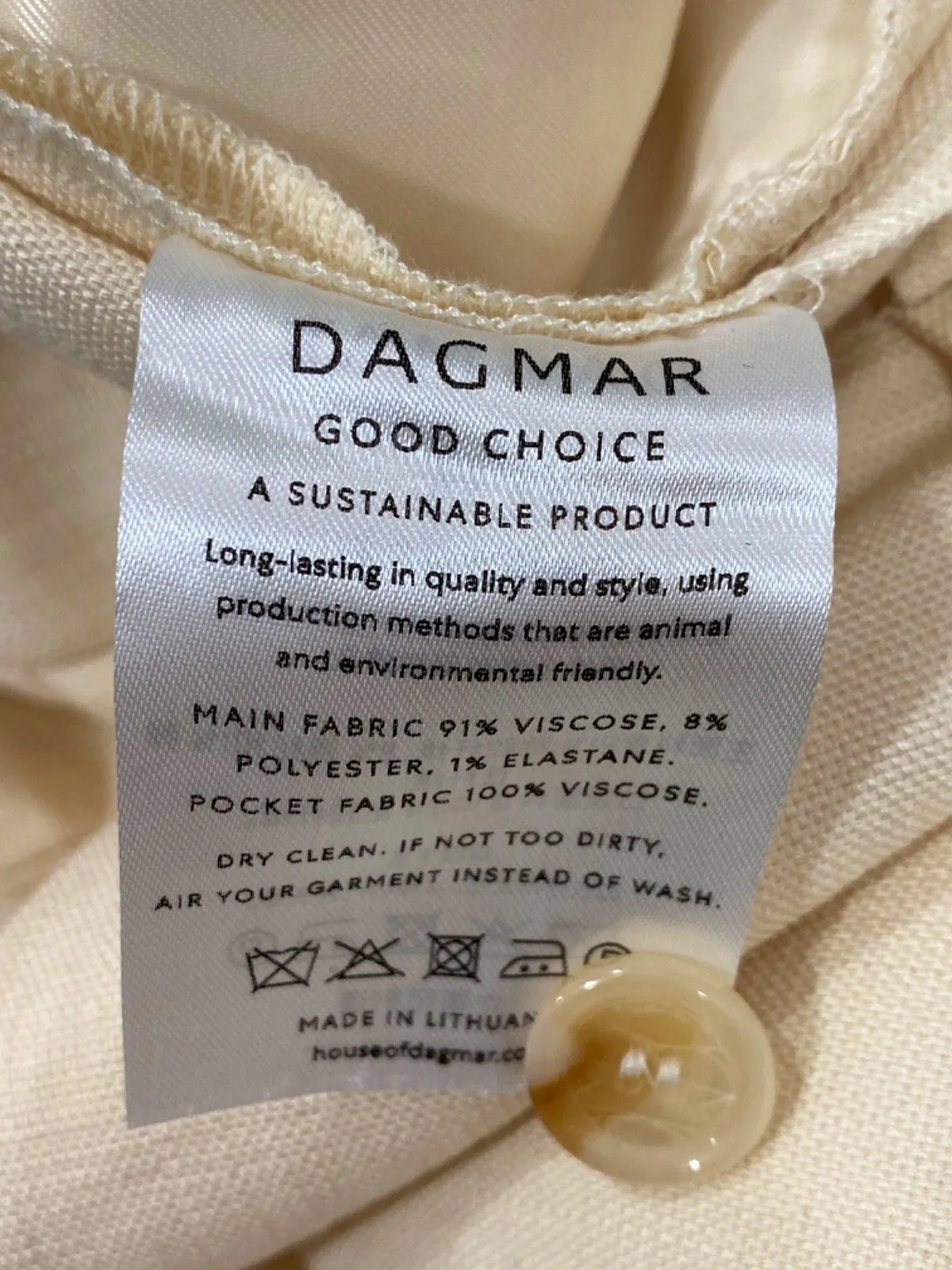 Dagmar Beige Shorts UK 12