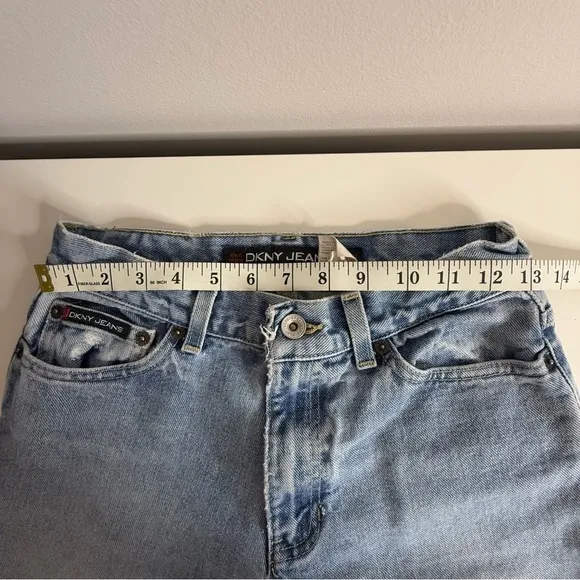 DKNY- Vintage Boot cut blue jeans - Sz 4