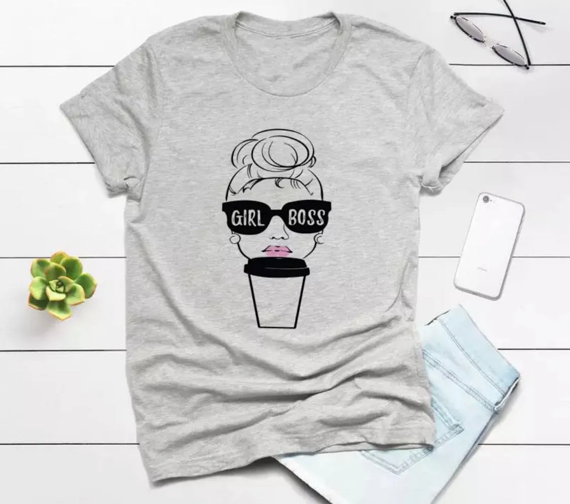 Girlboss | T-shirt | Coffee ~ Messy bun