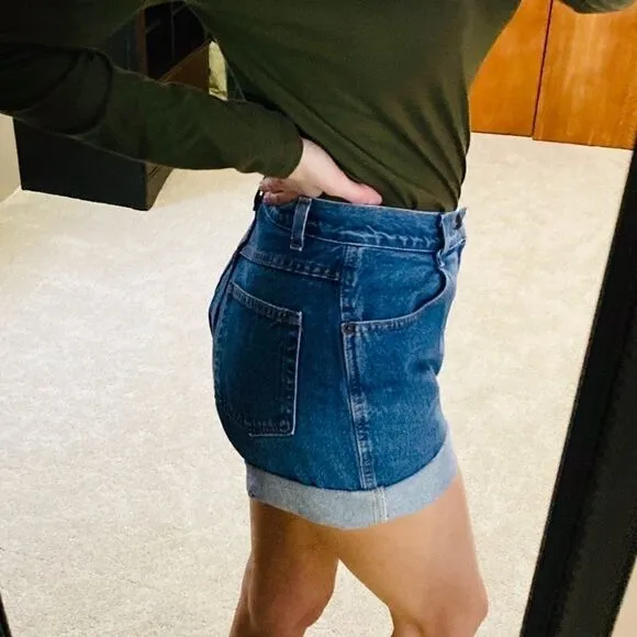 GITANO Vintage 90’s High Waisted Jean Shorts.