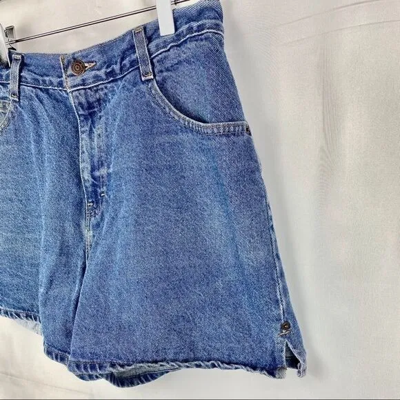 GITANO Vintage 90’s High Waisted Jean Shorts.