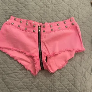 Hot Neon pink studded shorts zippered all the way down! RARE AND UNIQUE!😻