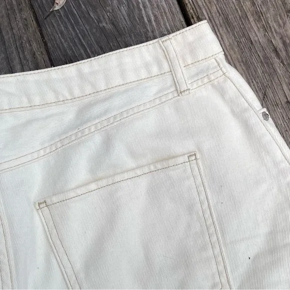 House of Harlow High Rise Mom Short Cream Raw Hem Shorts Women’s Size 30