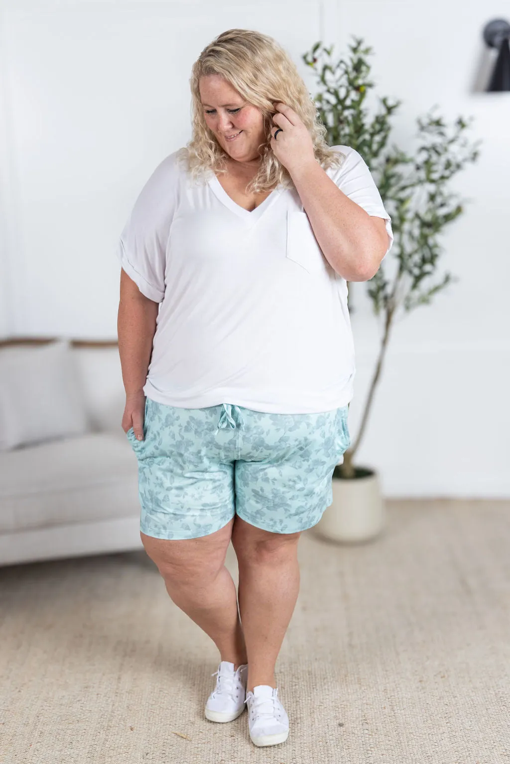 IN PRODUCTION Jamie Shorts - Vintage Mint Floral