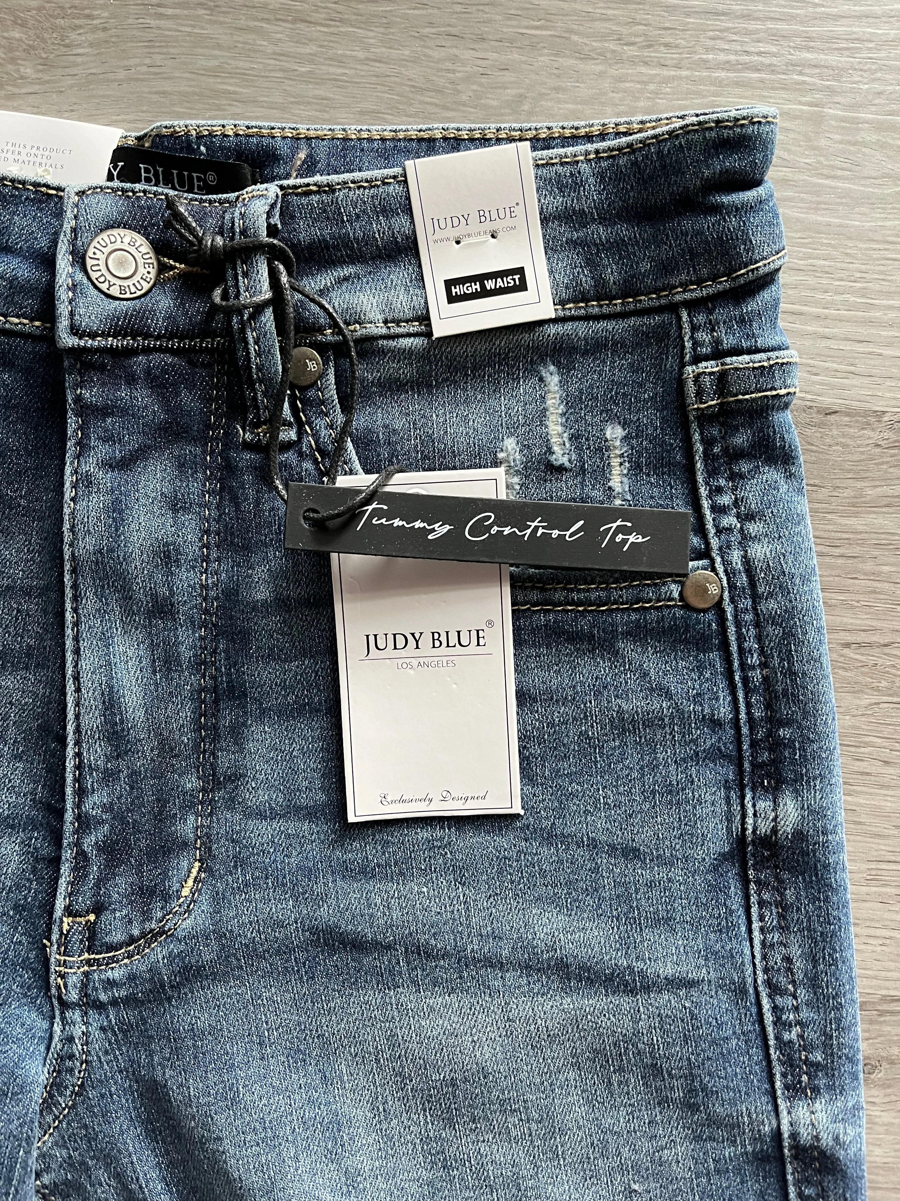 Judy Blue Tummy Control Frayed Hem Short
