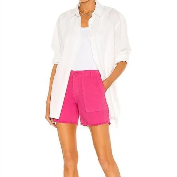 Le Superbe Beach Crawler Cut Off Short in Pink. Size 8