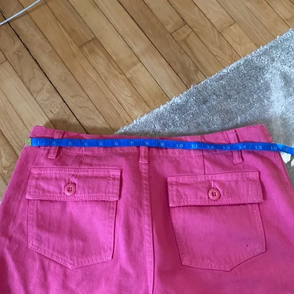 Le Superbe Beach Crawler Cut Off Short in Pink. Size 8