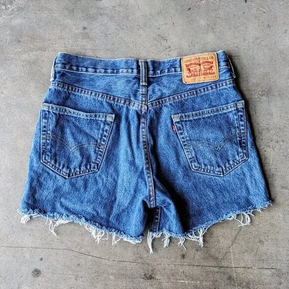 Levi's 550 Dark Blue Denim Frayed Cut-Off Jean Shorts size 31