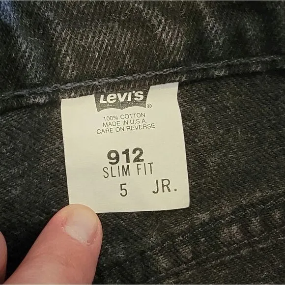 Levi’s 912 vintage white tab black shorts USA sz 5