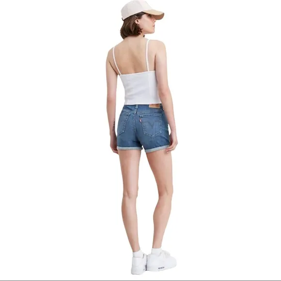 LEVI’S CLASSIC DENIM JEAN STRETCH MID-RISE CUFFED SHORTS **NWT**