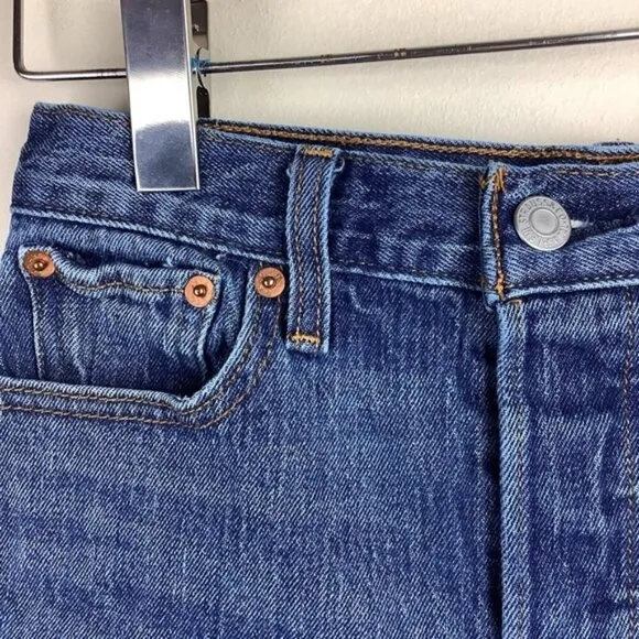 LEVI’S WEDGIE WHITE OAK CONE VINTAGE STYLE JEANS SHORTS