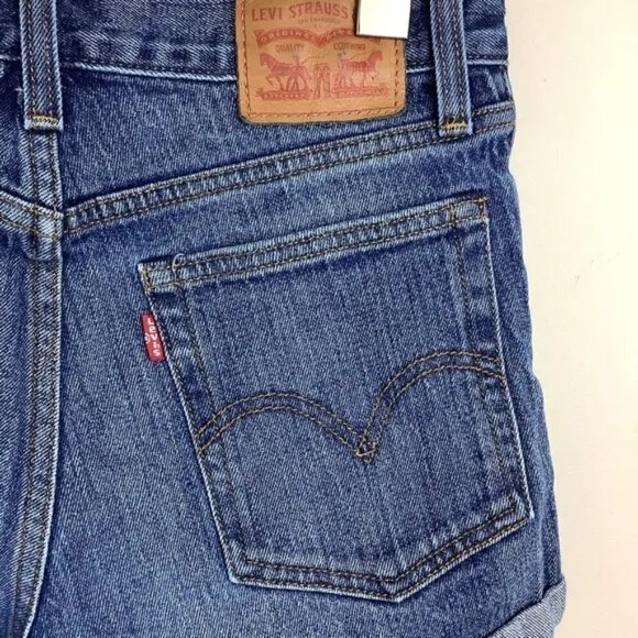 LEVI’S WEDGIE WHITE OAK CONE VINTAGE STYLE JEANS SHORTS
