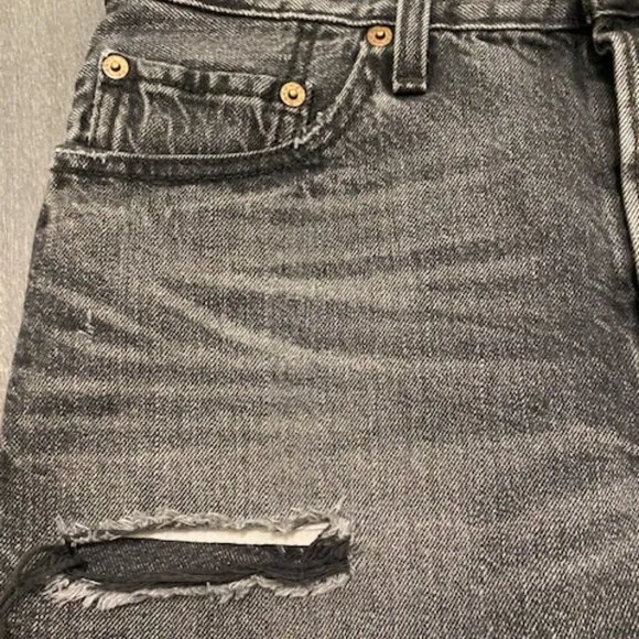Levi's Women's 501 Faded Black Distressed Jean Cut Offs Size 28