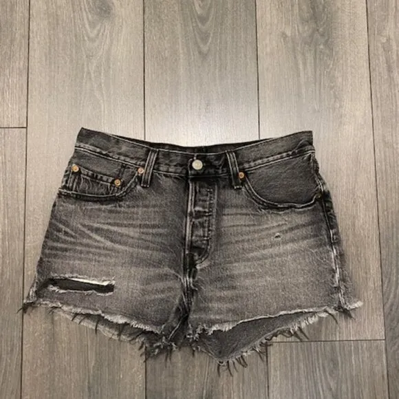 Levi's Women's 501 Faded Black Distressed Jean Cut Offs Size 28