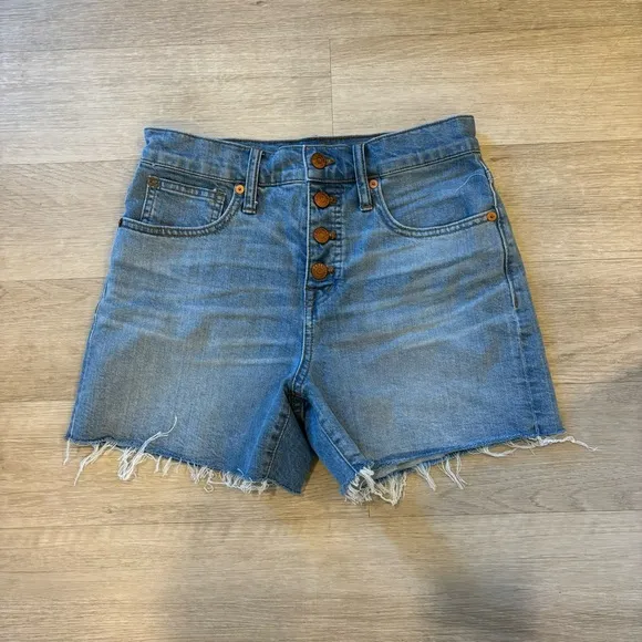 MADEWELL High-Rise Denim Shorts: Button-Front Edition 25 H6543