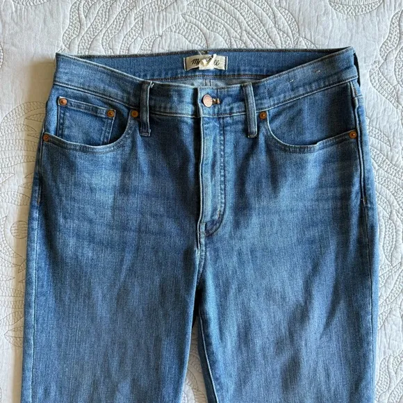 Madewell - Tall Kick Out Crop Jeans - Cherryville Wash