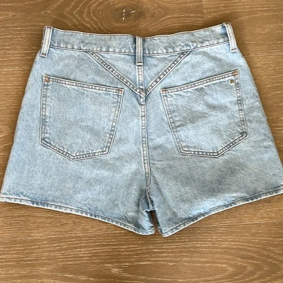 Madewell The Momjean Short in Essen Wash: Yoke Edition size 29