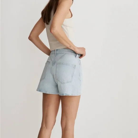 Madewell The Momjean Short in Essen Wash: Yoke Edition size 29