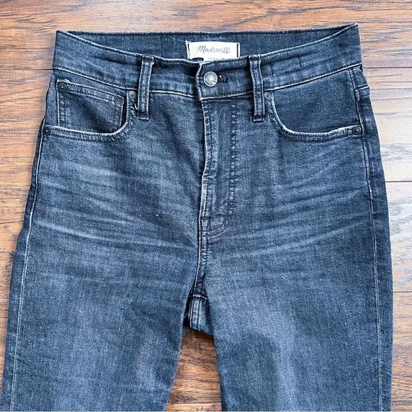 Madewell • The Perfect Vintage Jean in Sumner Wash faded black ankle high rise