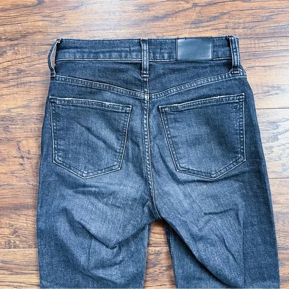 Madewell • The Perfect Vintage Jean in Sumner Wash faded black ankle high rise