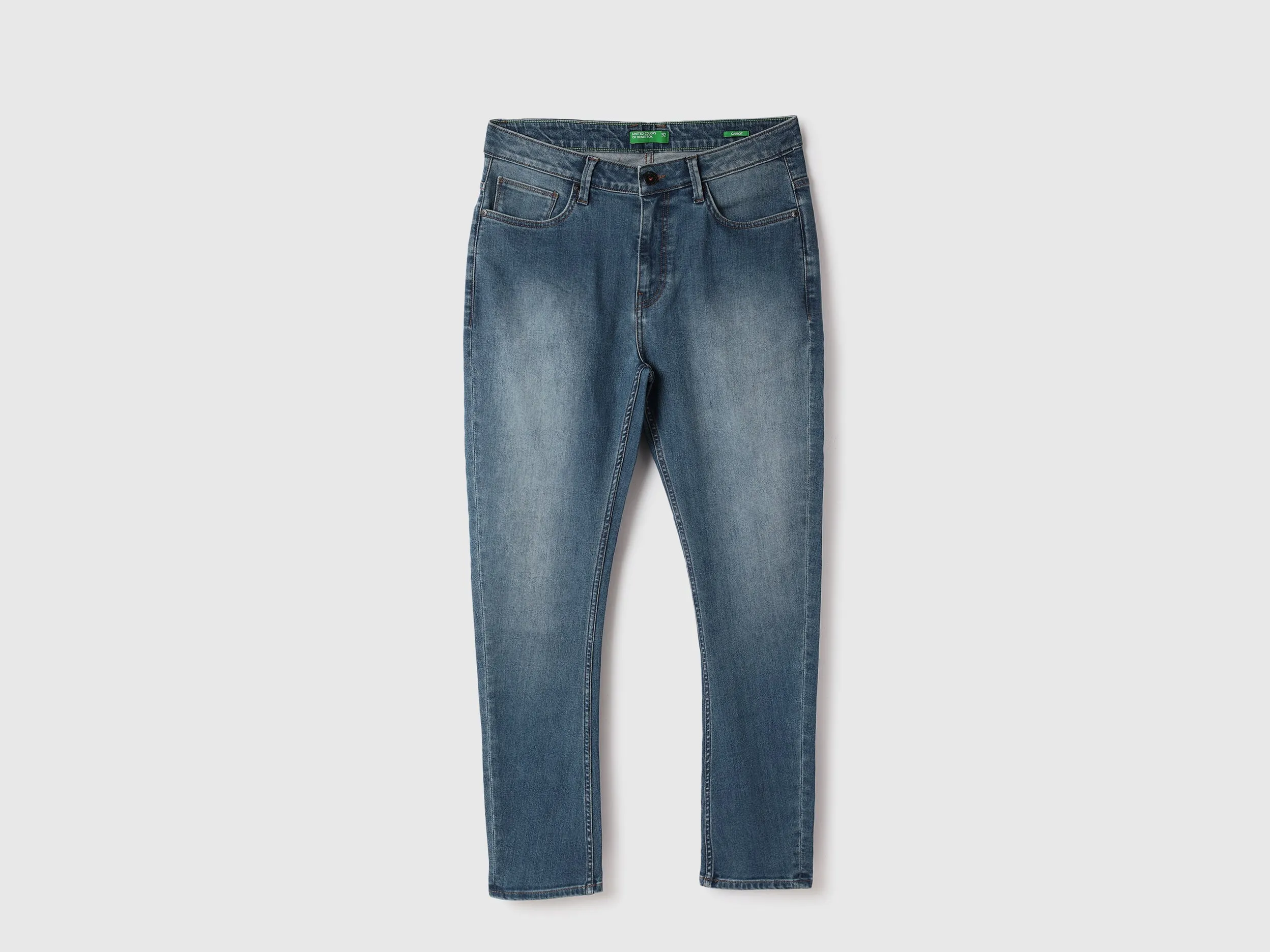 Men Solid Carrot Fit Jeans