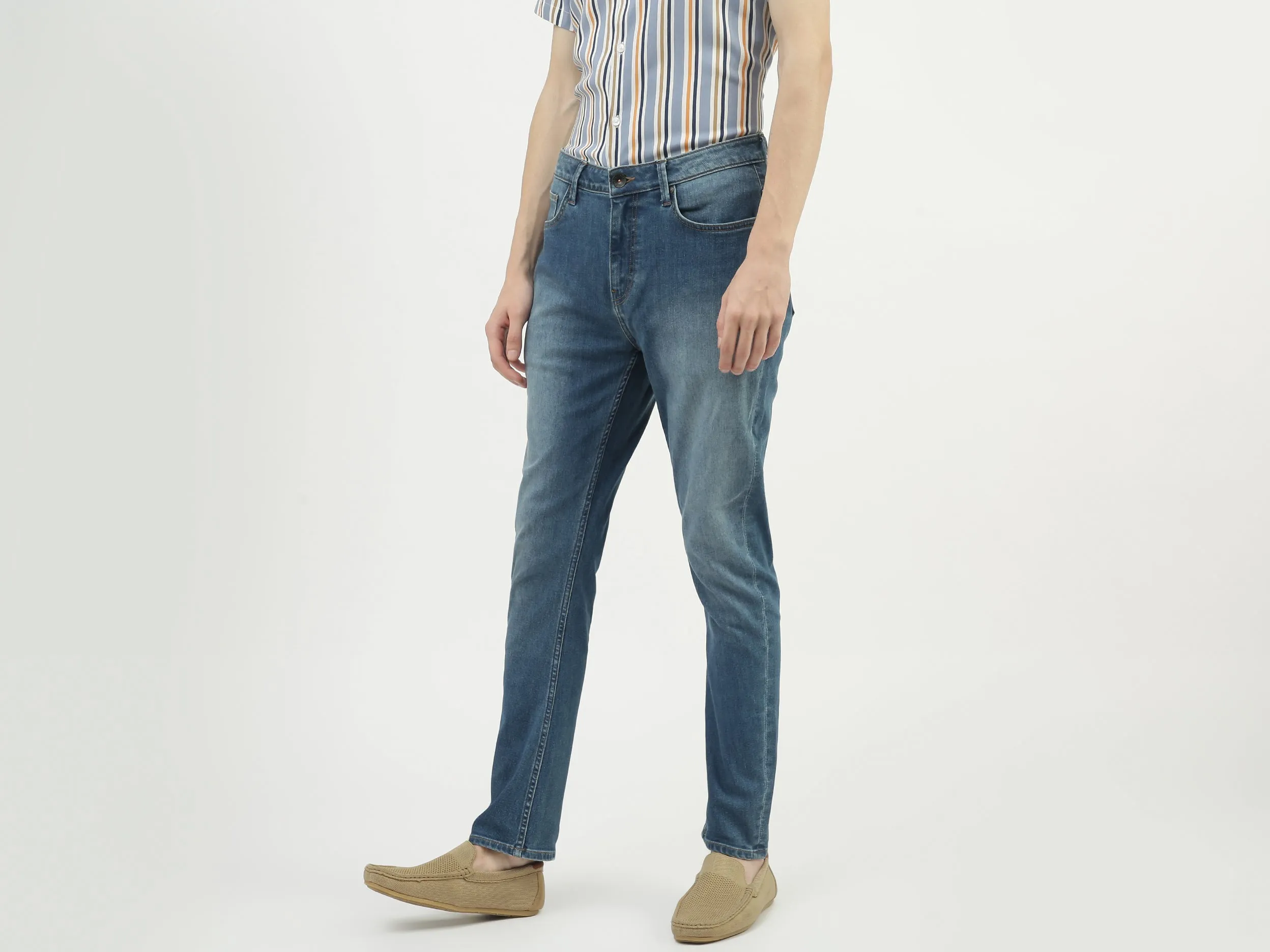 Men Solid Carrot Fit Jeans