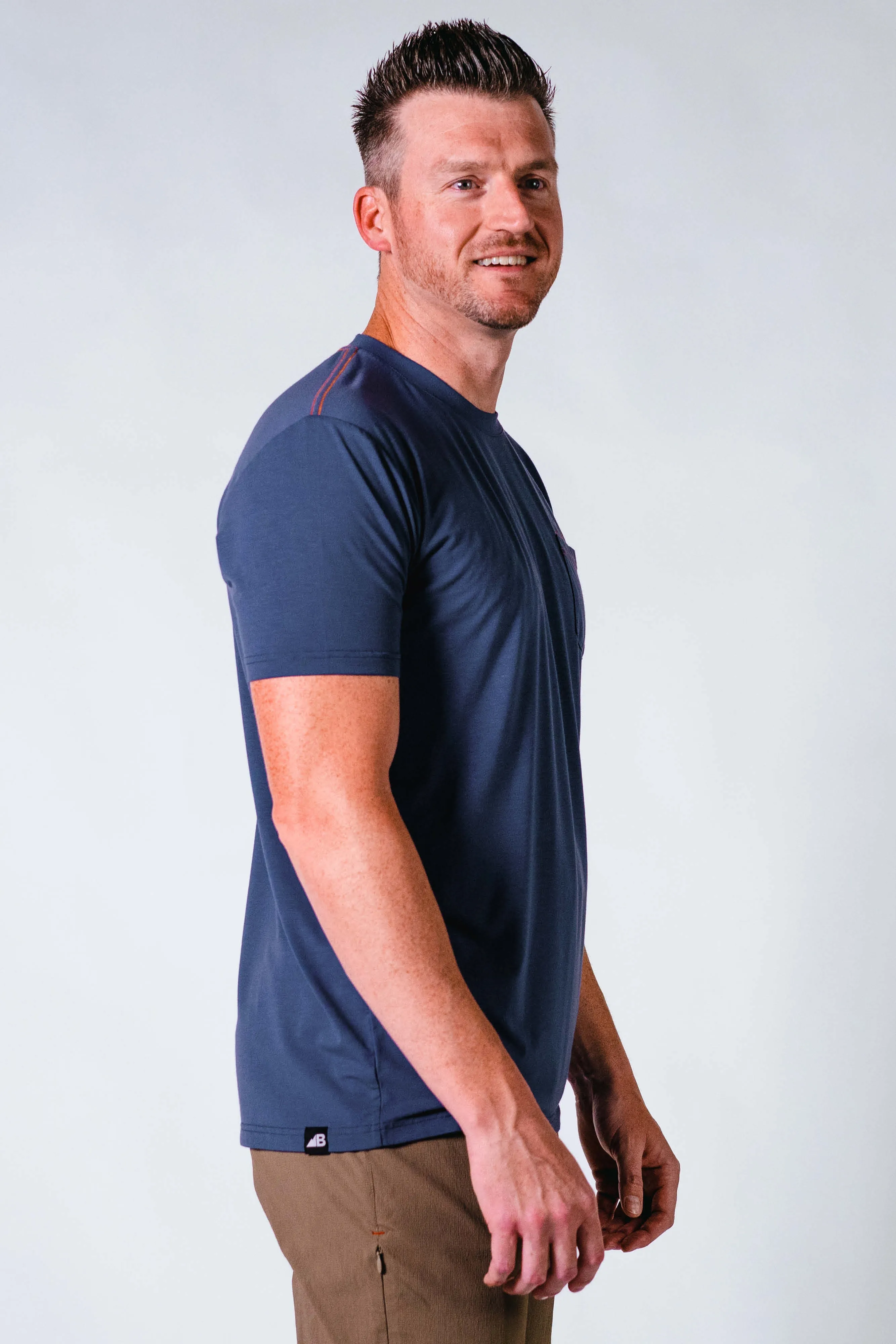 Men's Graphic Traverse Tek Tee