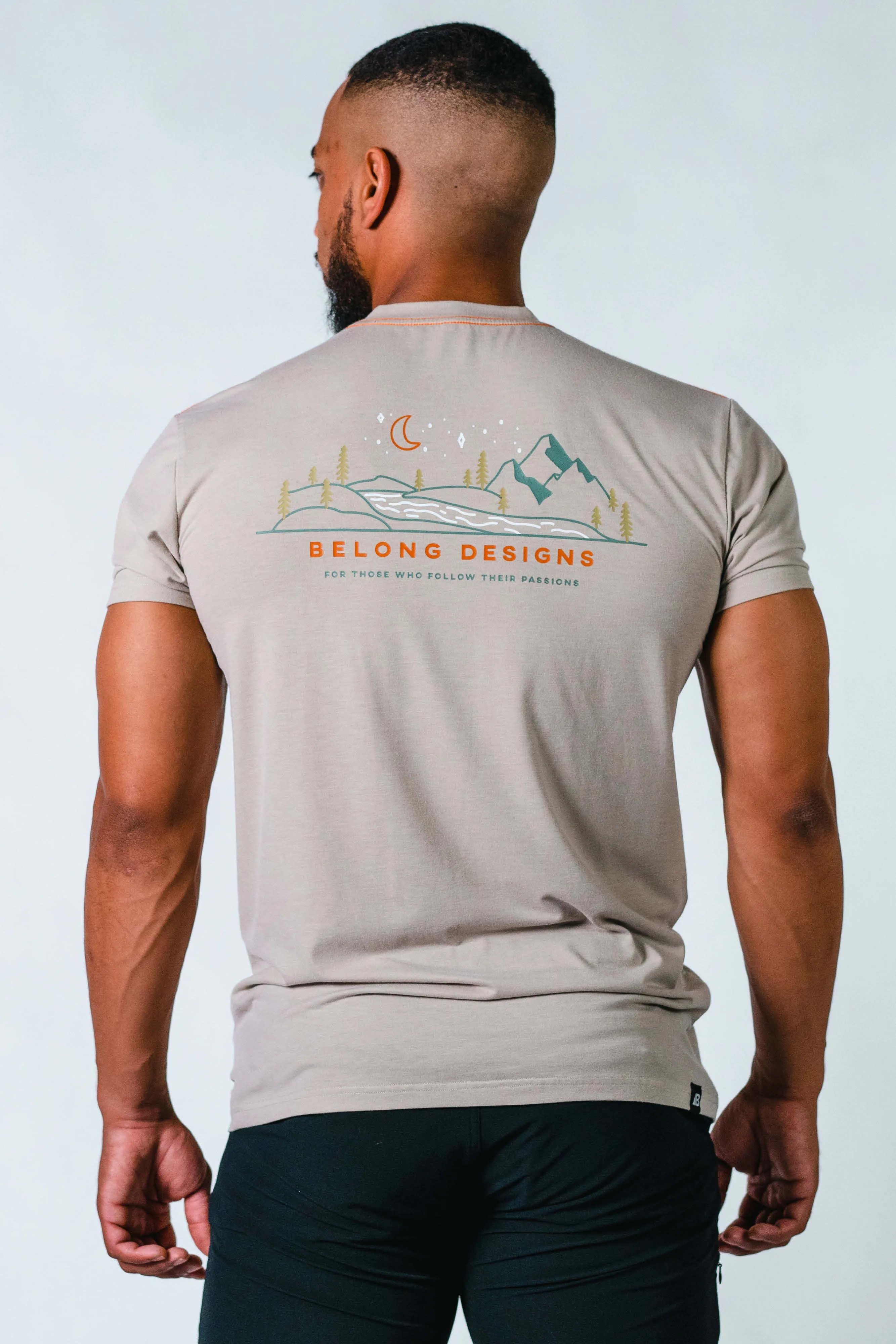 Men's Graphic Traverse Tek Tee