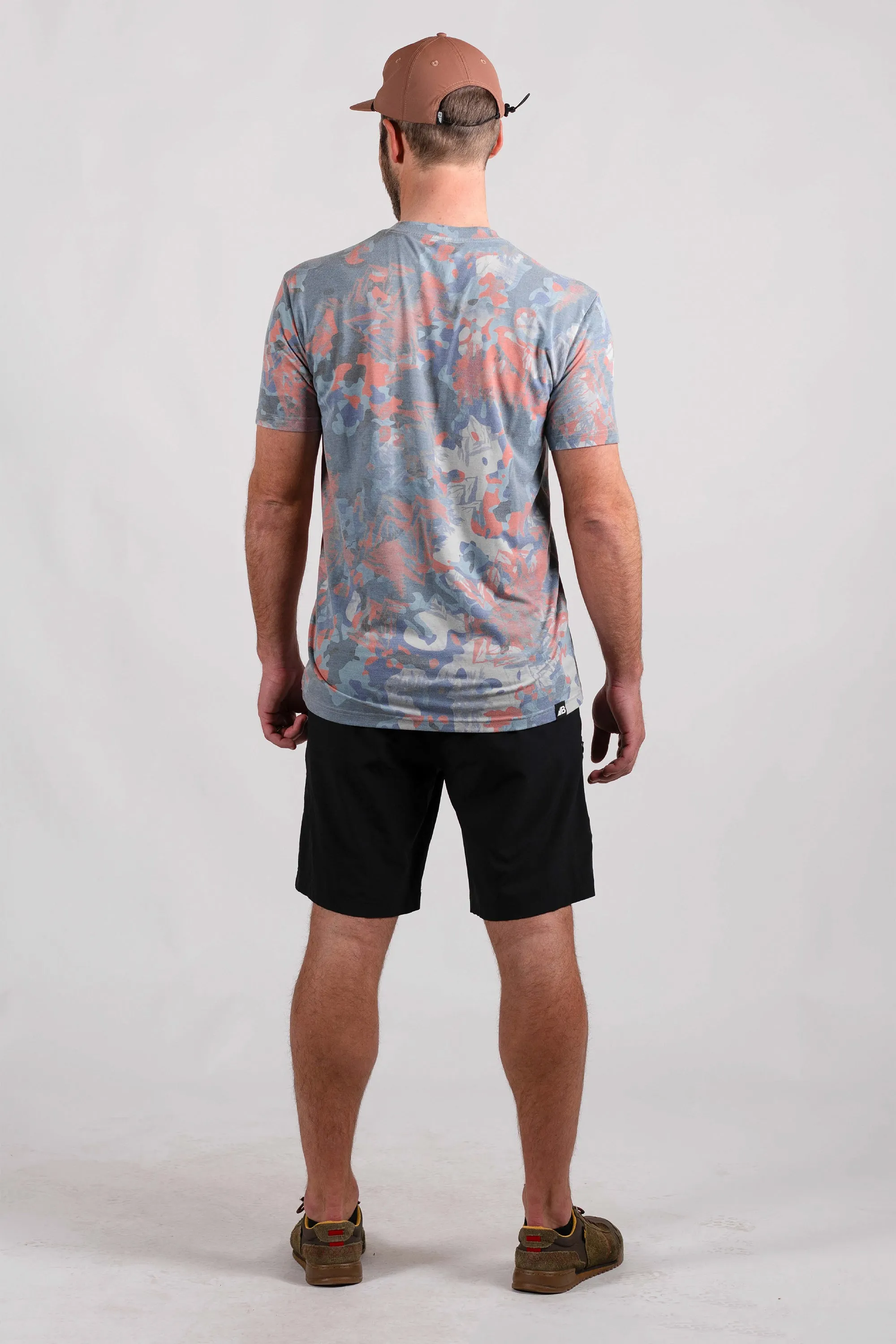 Men's Graphic Traverse Tek Tee