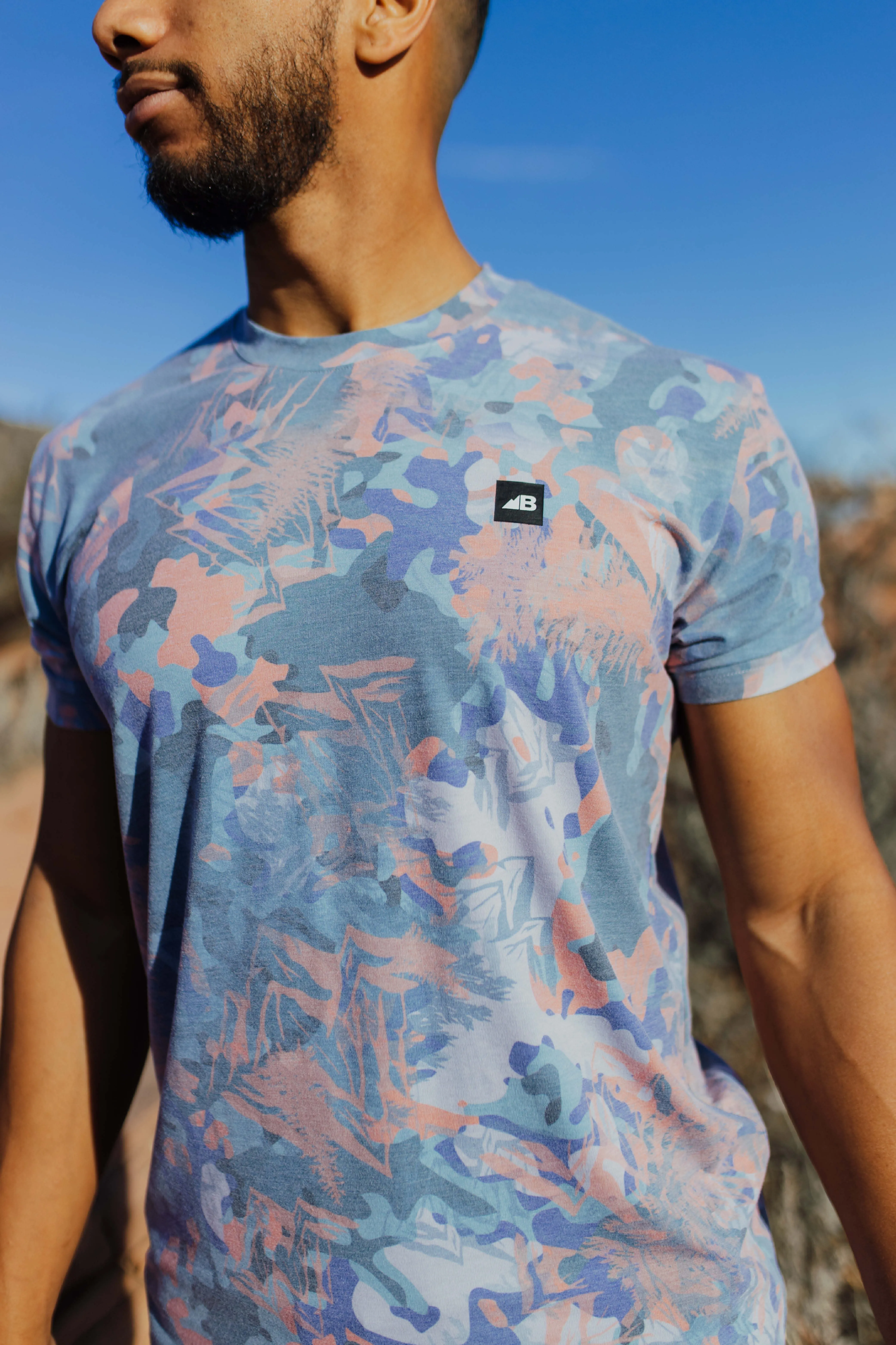 Men's Graphic Traverse Tek Tee