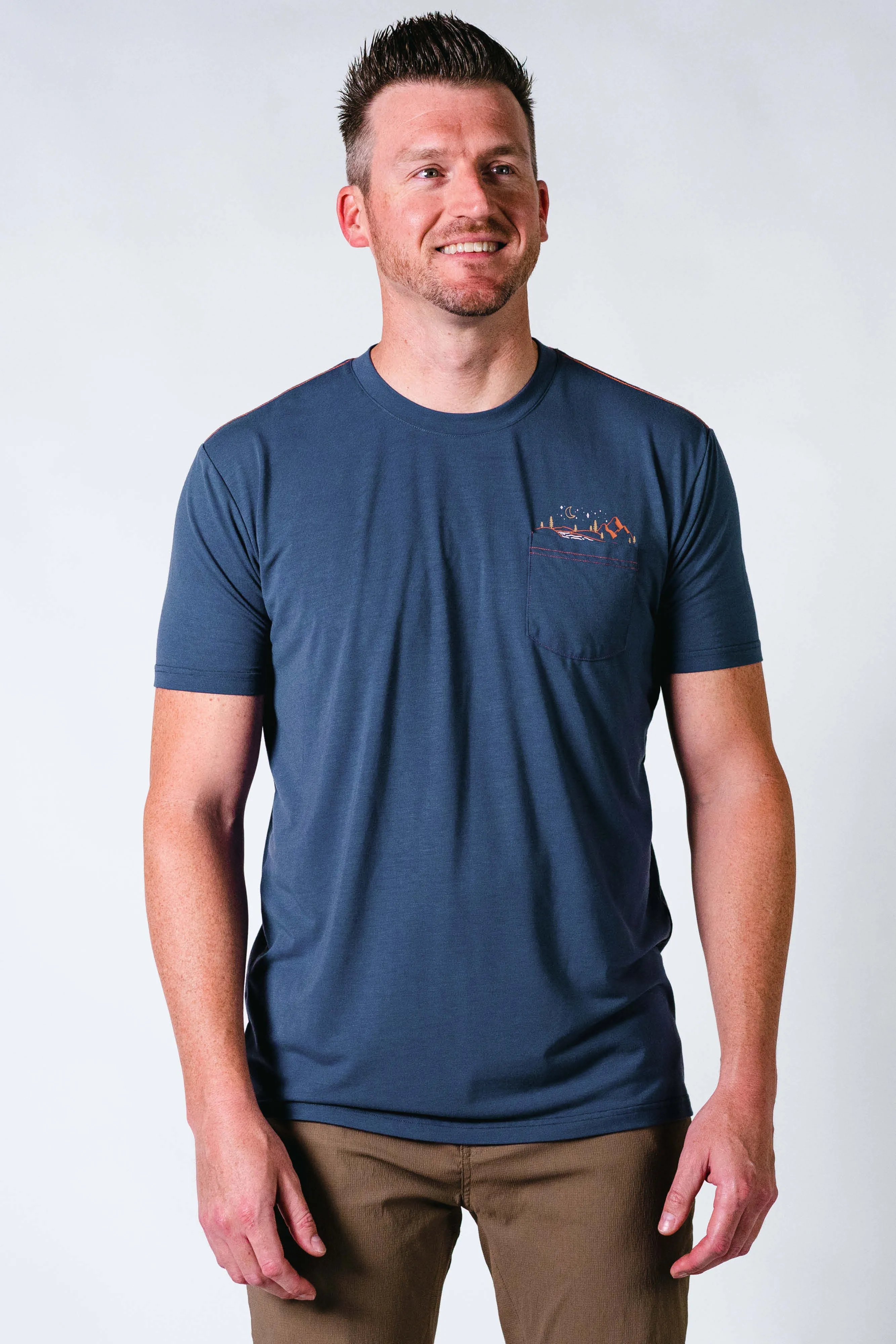Men's Graphic Traverse Tek Tee