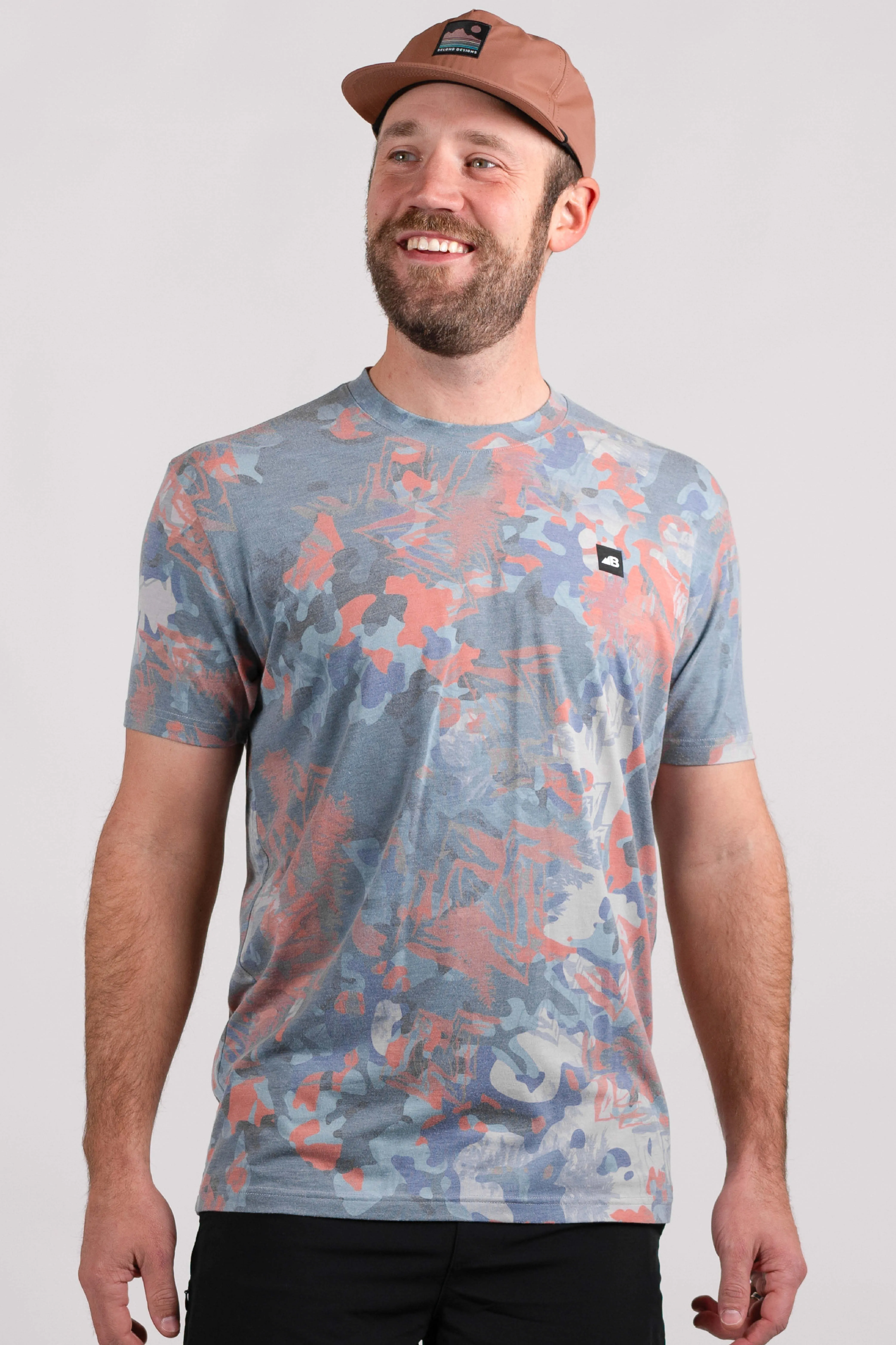 Men's Graphic Traverse Tek Tee