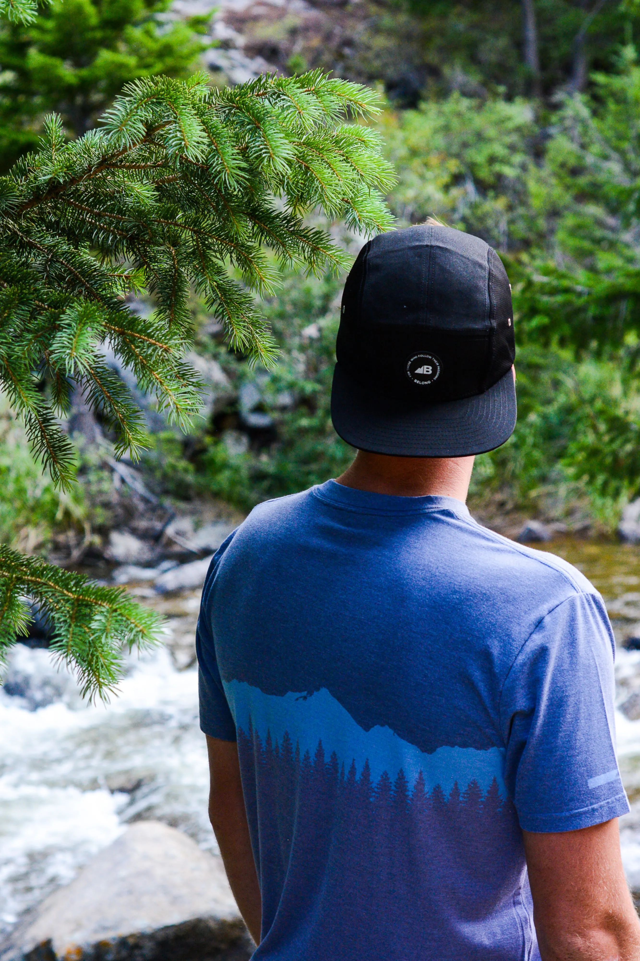 Men's Graphic Traverse Tek Tee