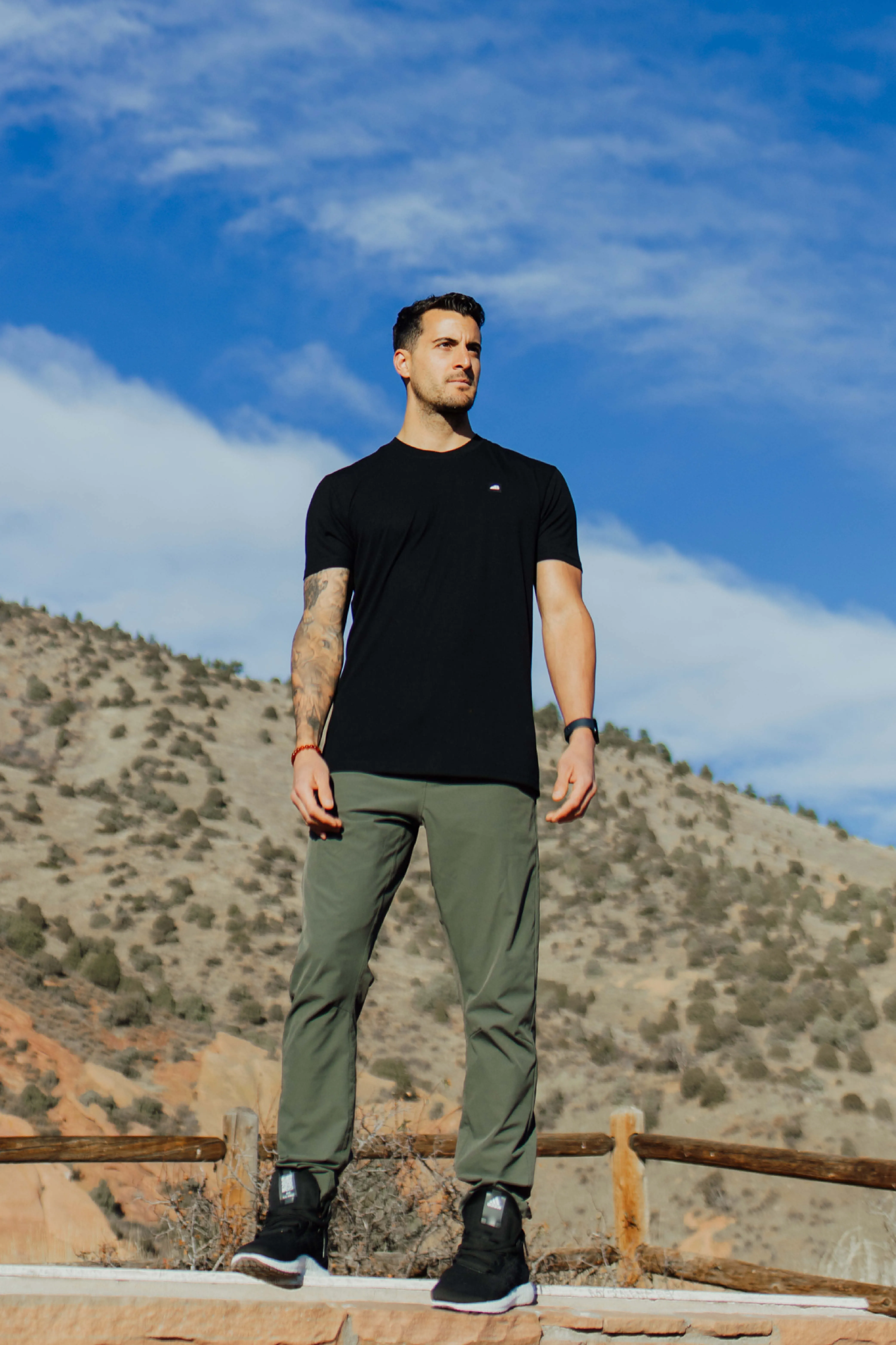 Men's Graphic Traverse Tek Tee