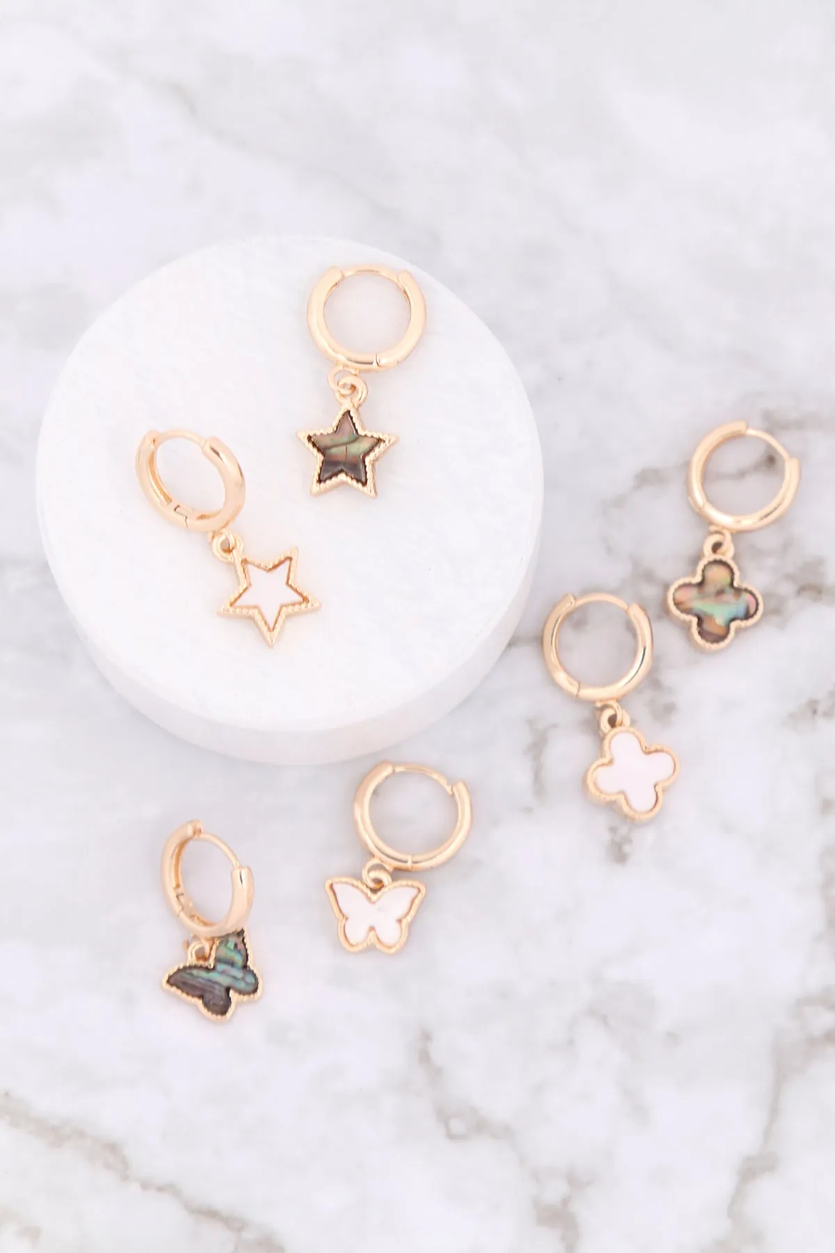 MOP HUGGIE HOOP CLOVER DROP EARRINGS