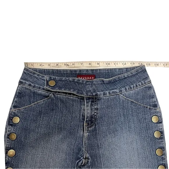Nevada jeans size 9/10 W28 L23 capri metal inserts blue Pocketless Rear Vintage